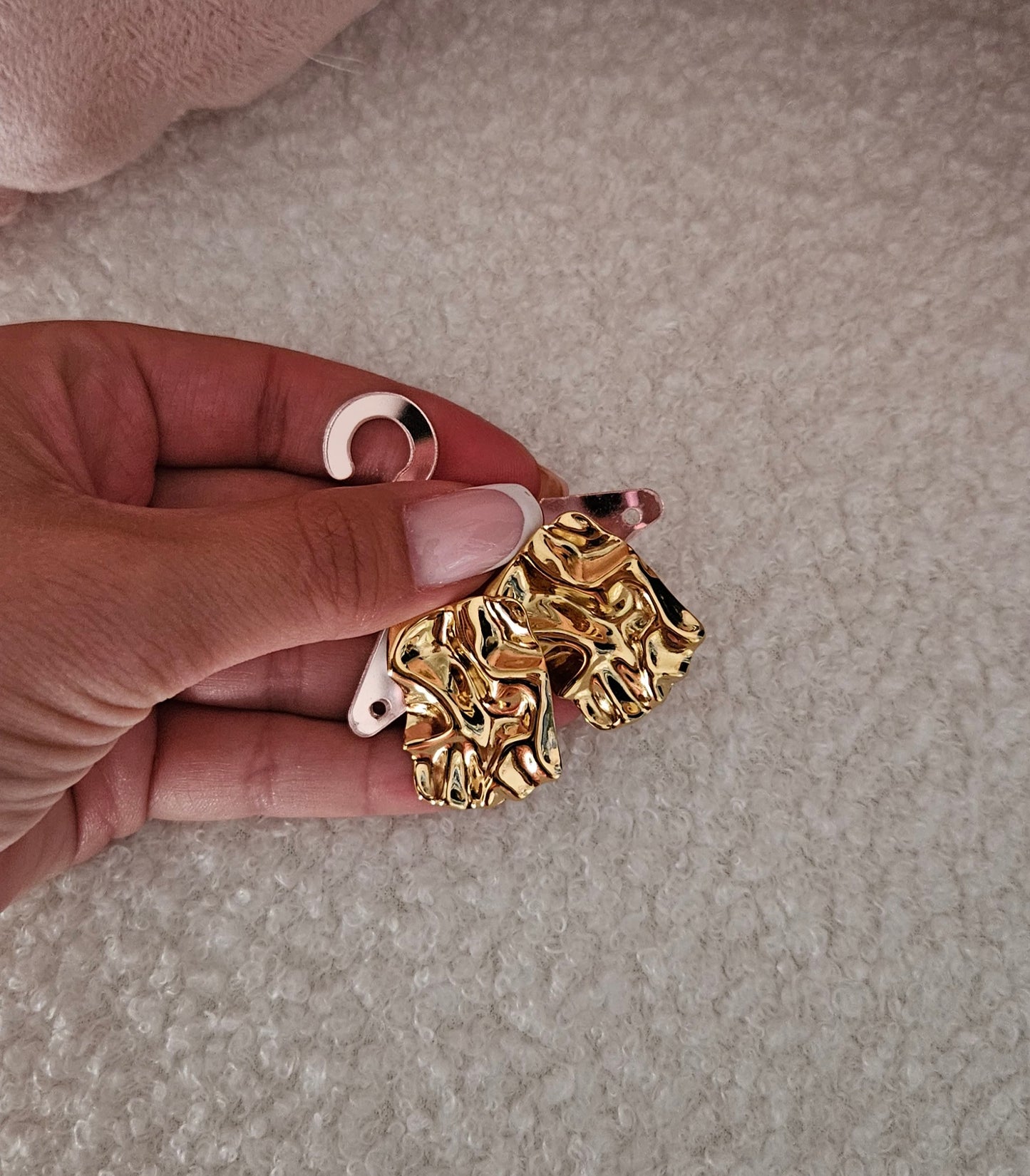 Boucle Doré Femme – Accessoire élégant